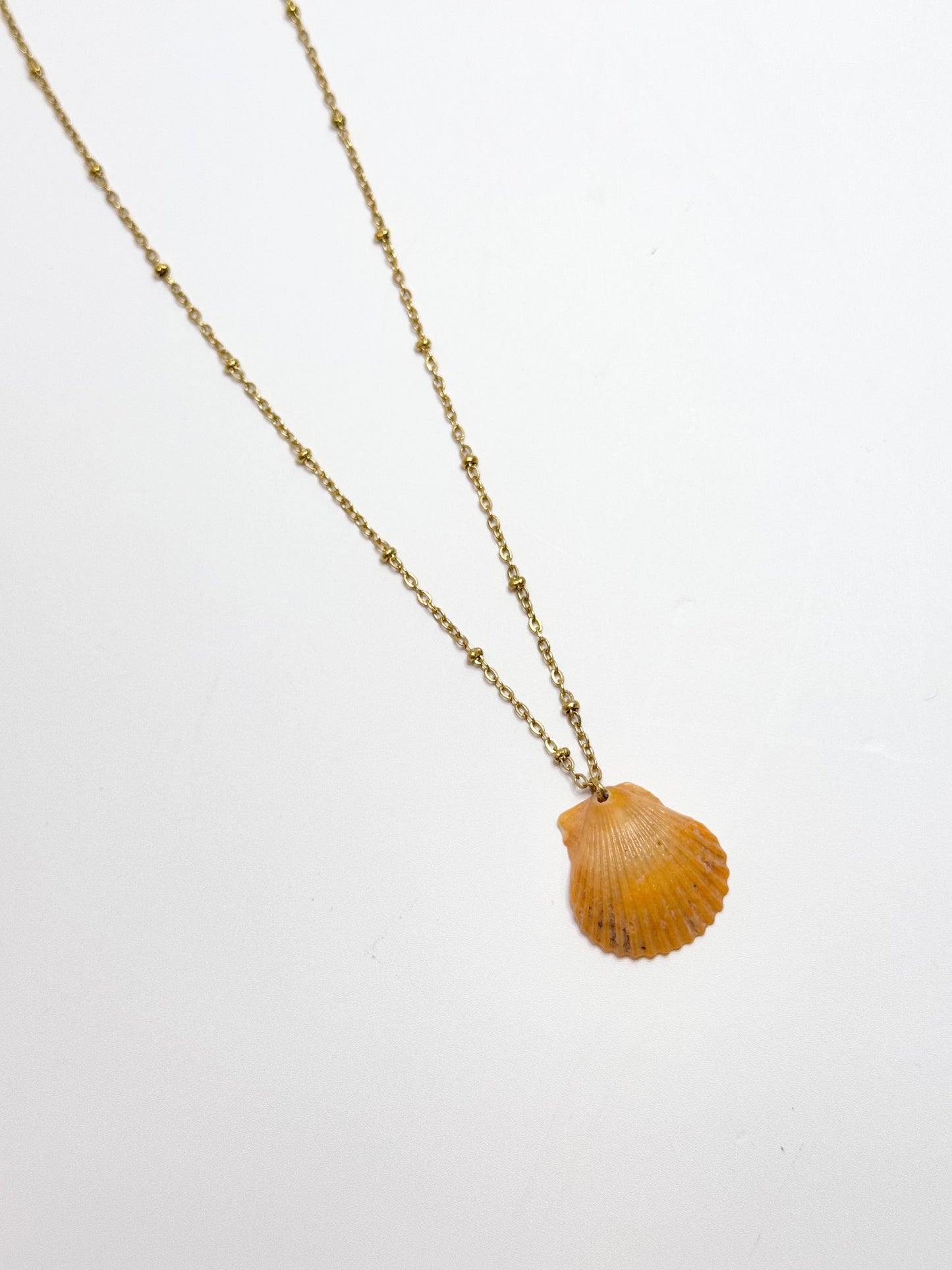 The Dainty Satellite Chain (Gold)