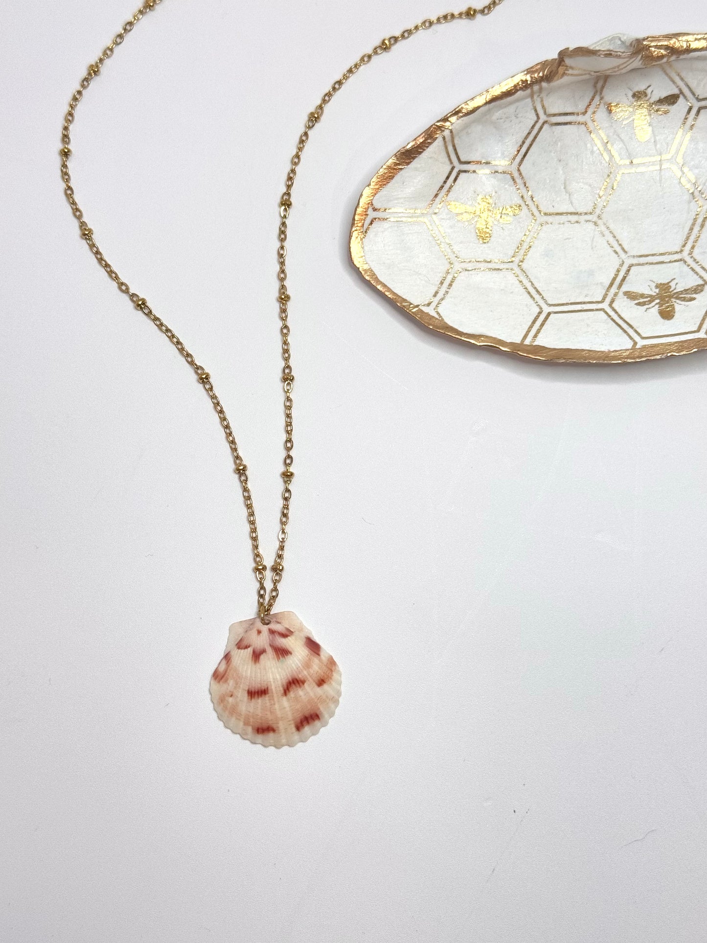 The Dainty Satellite Chain (Gold)