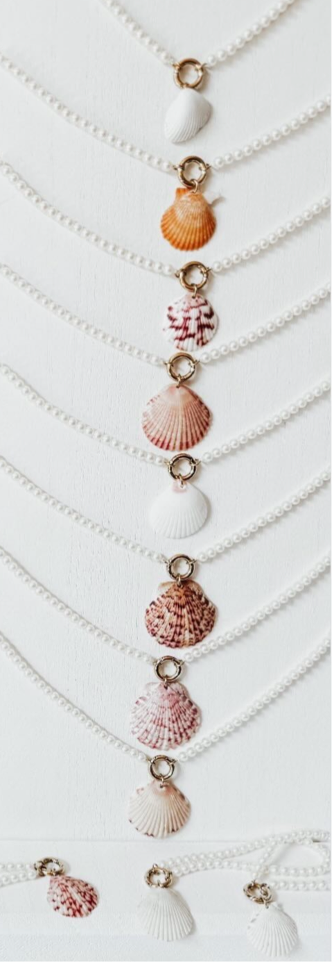 The Pearl Charmkeeper (Gold)