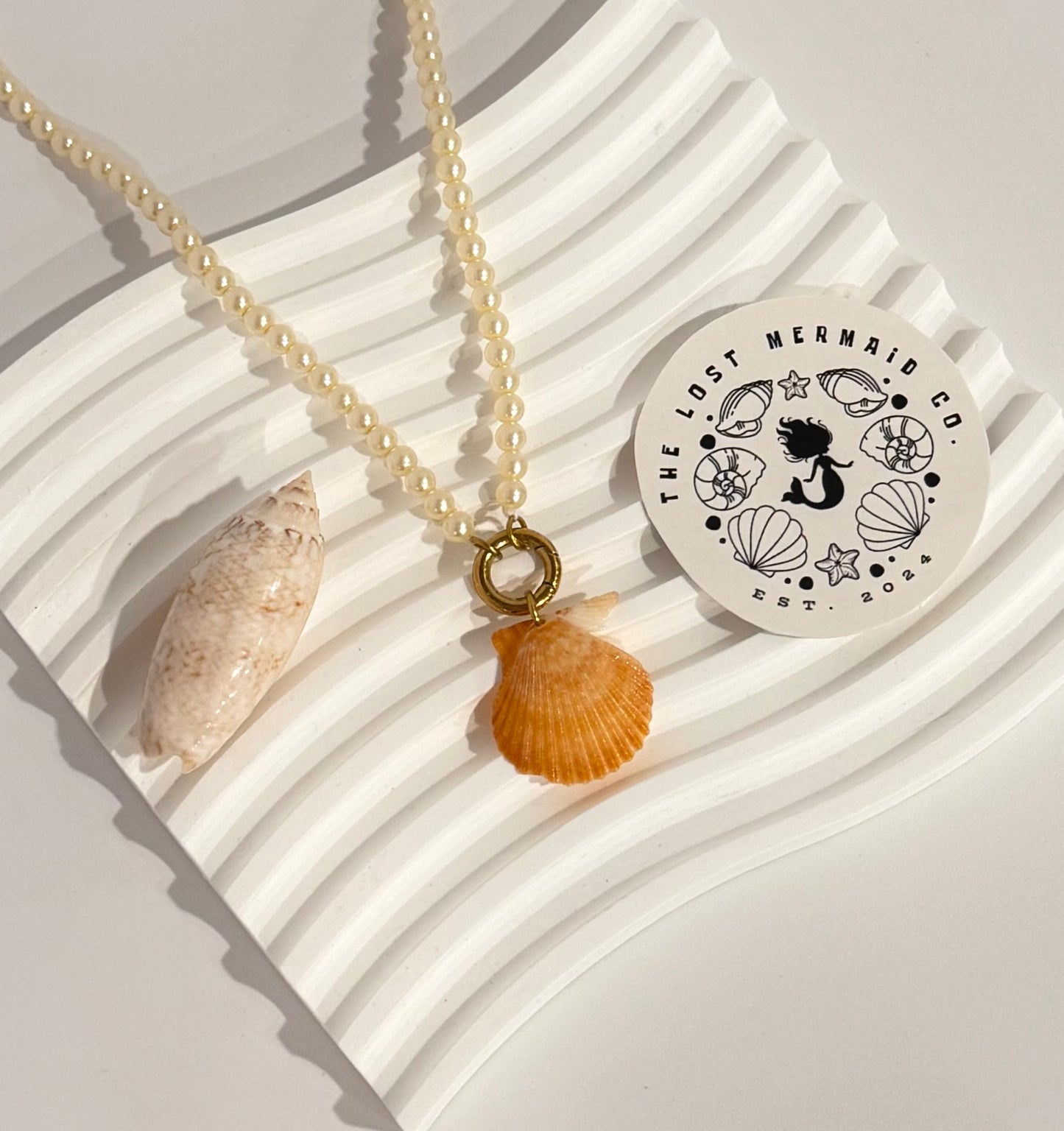 The Pearl Charmkeeper (Gold)